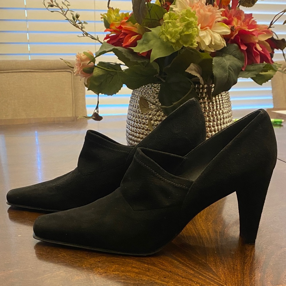 Stuart Weitzman Black Suede Heels